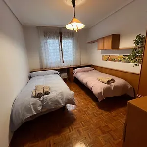 Luminoso Piso Grande Con Garaje En El Centro. Apartamento